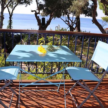 Mathesi Apartment Balcony Элия Экстерьер фото