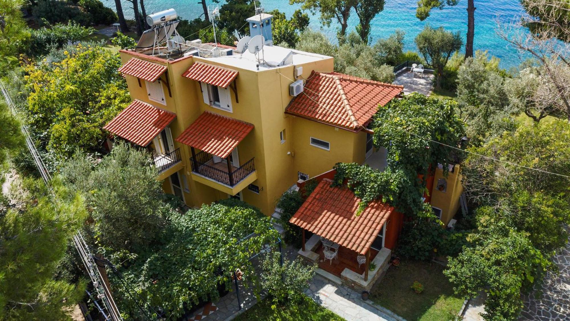 Mathesi Apartment Balcony Элия Экстерьер фото